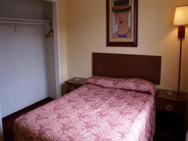 American Inn & Suites LAX Airport image 30